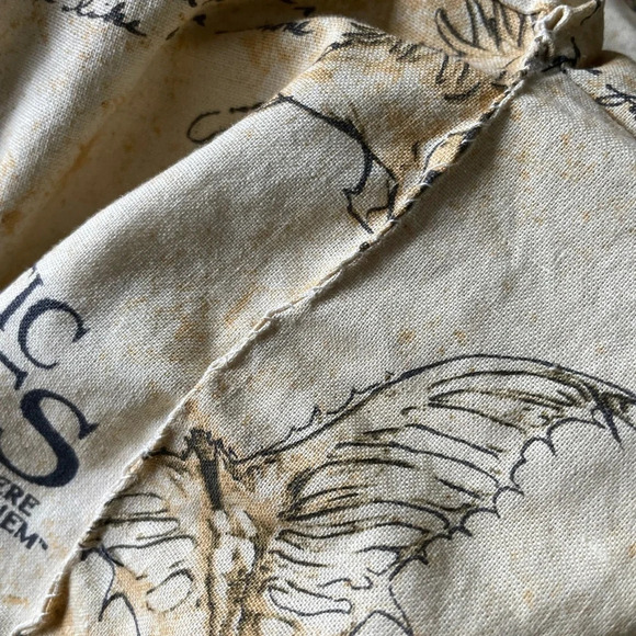 Fantastic Beasts Small Animal Scarf Carrier with Ventilation Holes and  Zipper - Picture 5 of 7